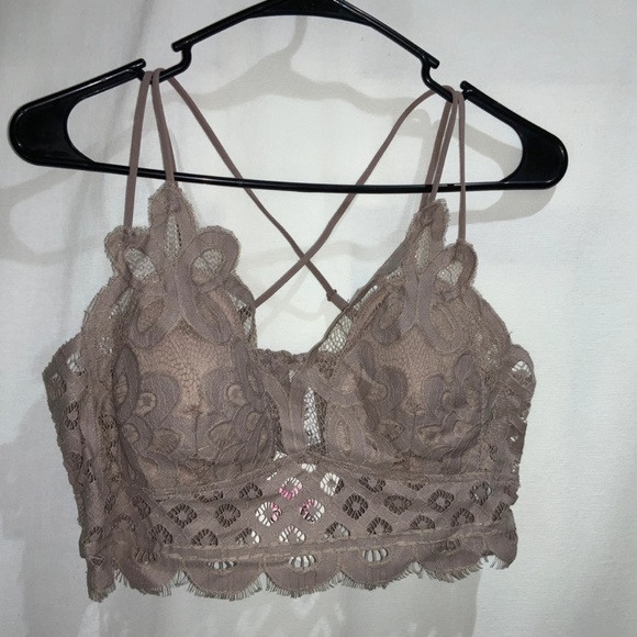 Zenana Outfitters Other - Zenana scalloped lace bralette Sz XL Mocha new with tags